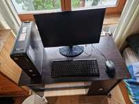 Monitor Samsung cu calculator si maus si tastatura