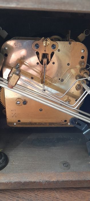 Стари камини механични часовници