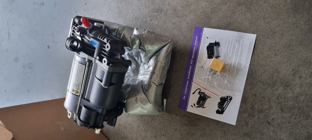 Compresor suspensie aer Mercedes S-Class w221