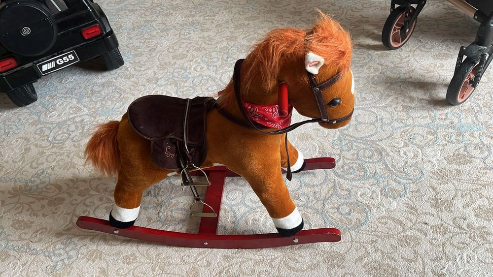 Ойыншық ат сатылады