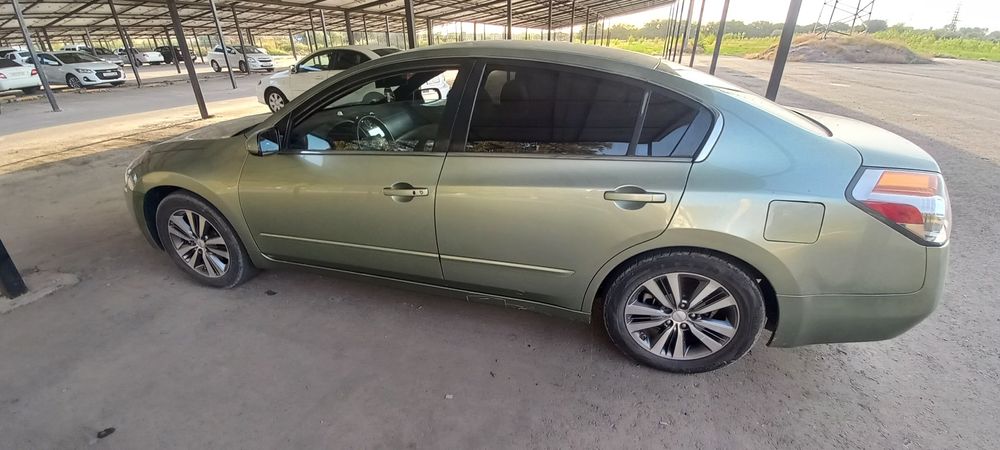 Nissan altima 2008