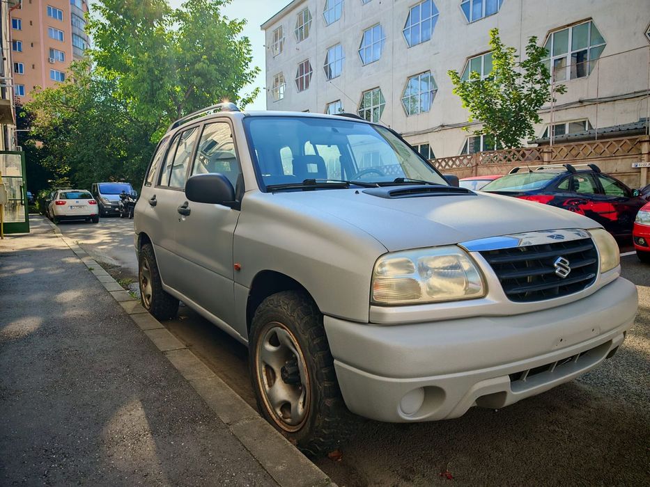 Suzuki Grand Vitara Suzuki fara probleme caroserie, motor