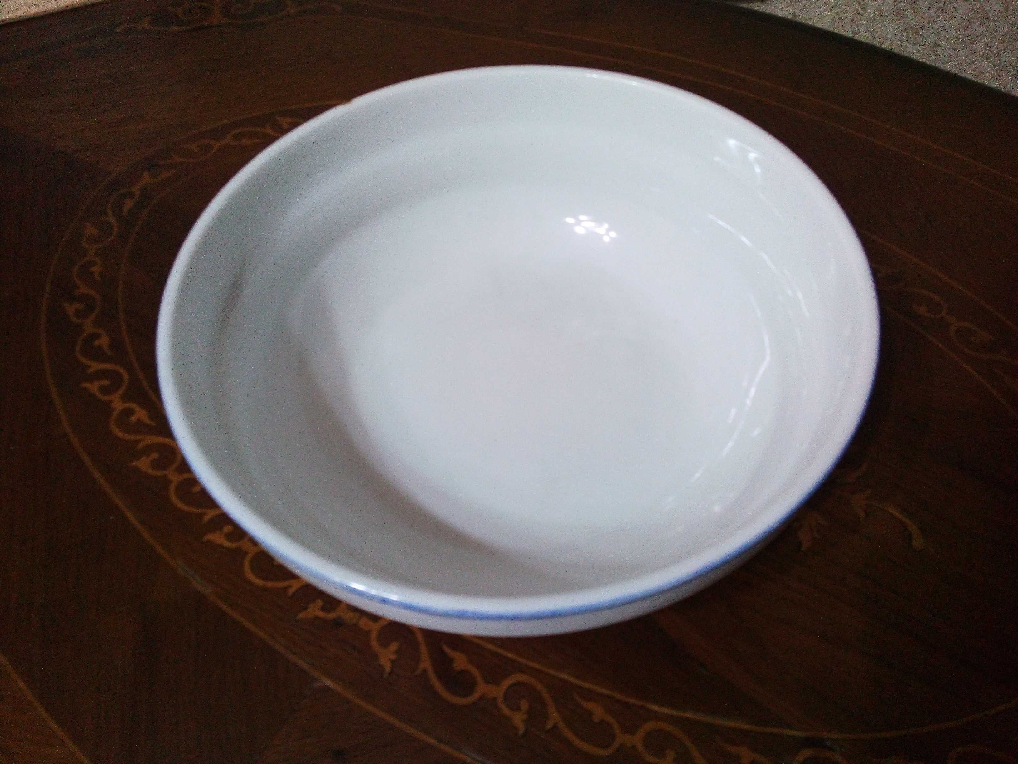 Фарфоровая Б/У посуда чаша для салатов(Южная Корея).Диаметр 20см