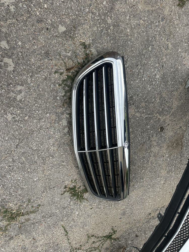 Решетка за Mercedes-benz w213