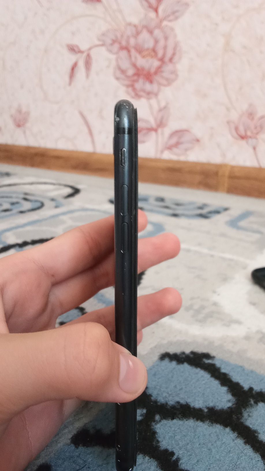 iPhone 7 32 gb 99 yomks