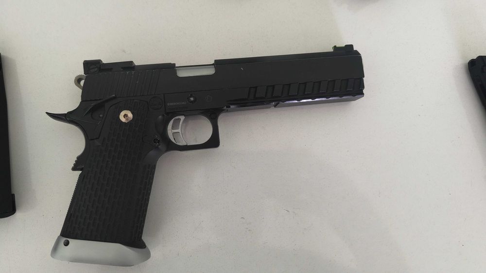 Airsoft пистолет  Colt 2009 Rail Concept CO2 GBB