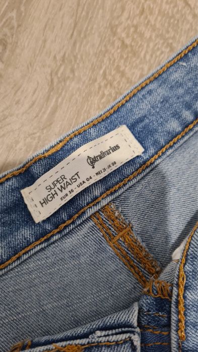 Blugi de dama Stradivarius