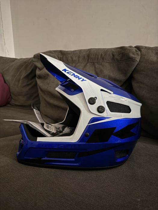 Downhill, fullface каска неизползвана/ чисто нова