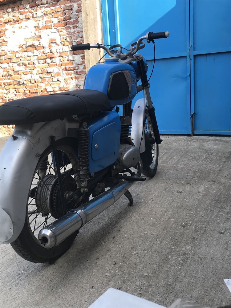 Продавам мз 150 кобика