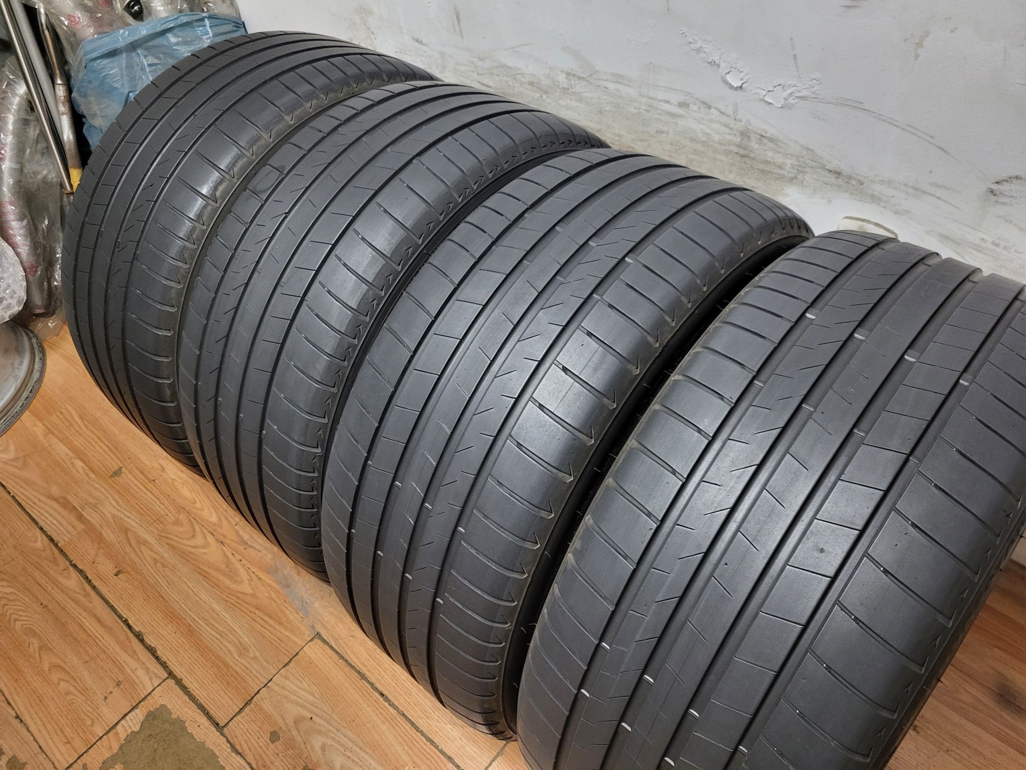 285/35/22 Bridgestone DOT23 / летни гуми