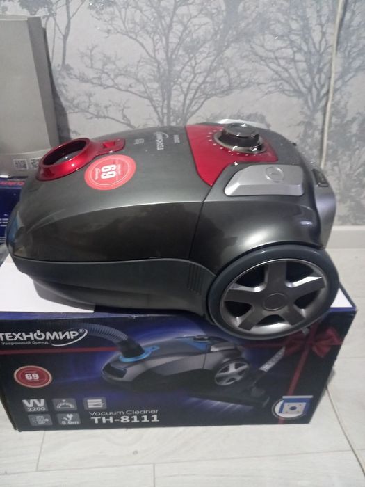 Пылесос 800.000минг