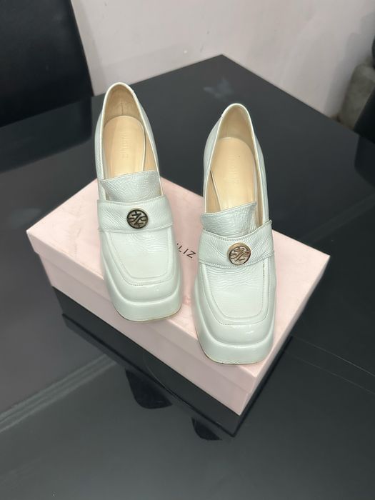 Дамски обувки с ток