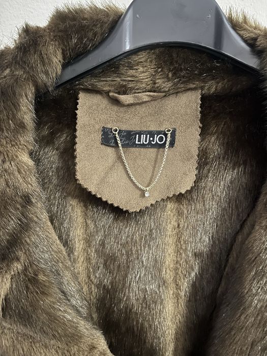 Оригинално дамско палтенце Liu Jo