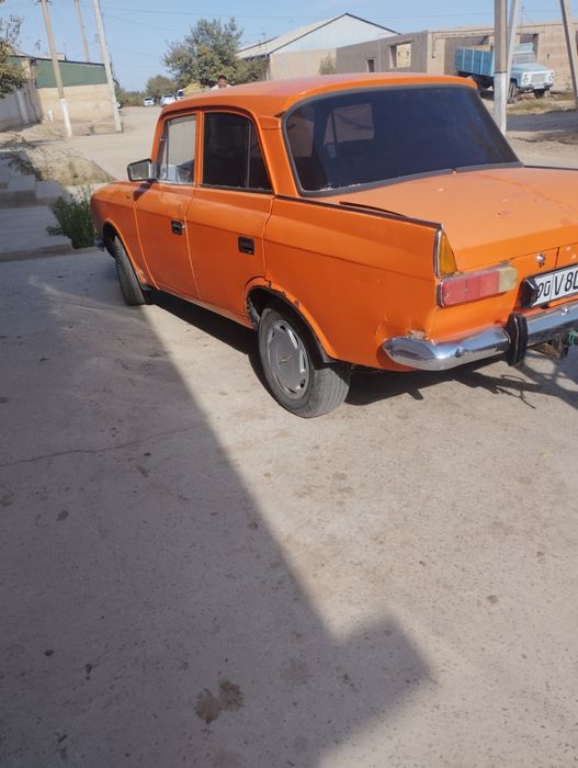 Maskvich 412 moshina