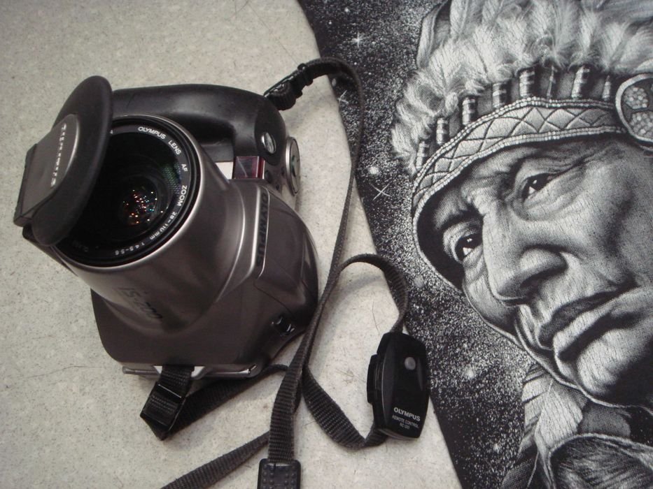 Раритет 1991 г.Olympus IS-2000 Фотоаппарат пленочный Япония Оригинал