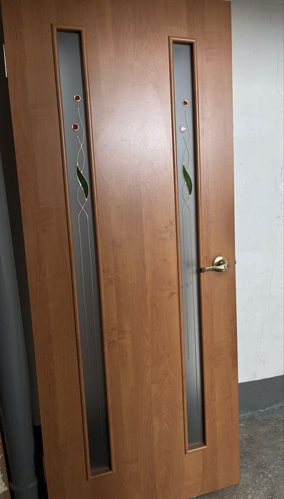 Отдам дверь межкомнатную б/у