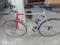 Vând 2 biciclete de aceași marcă ( Raleigh)