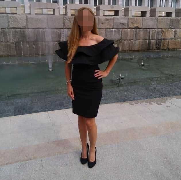 Черна елегантна рокля