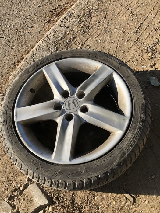 Jante honda civic r17 cu anvelope noi all seasom riken