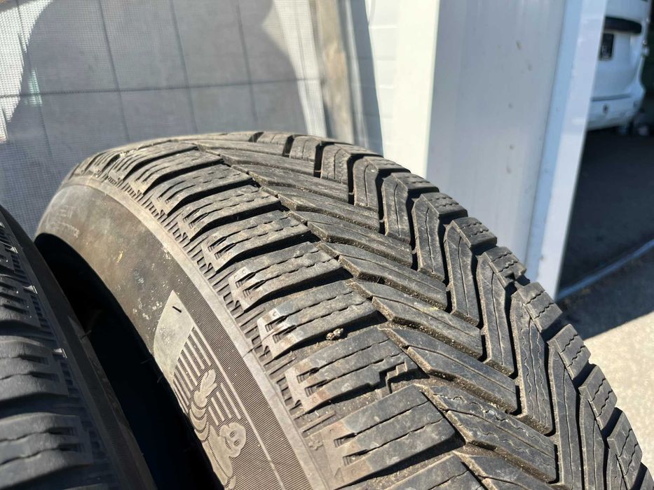 зимни Гуми Michelin 205/60/16 с ДОТ 30/2019г.