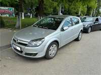 - Opel Astra H -