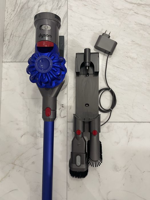 Aspirator Dyson V7