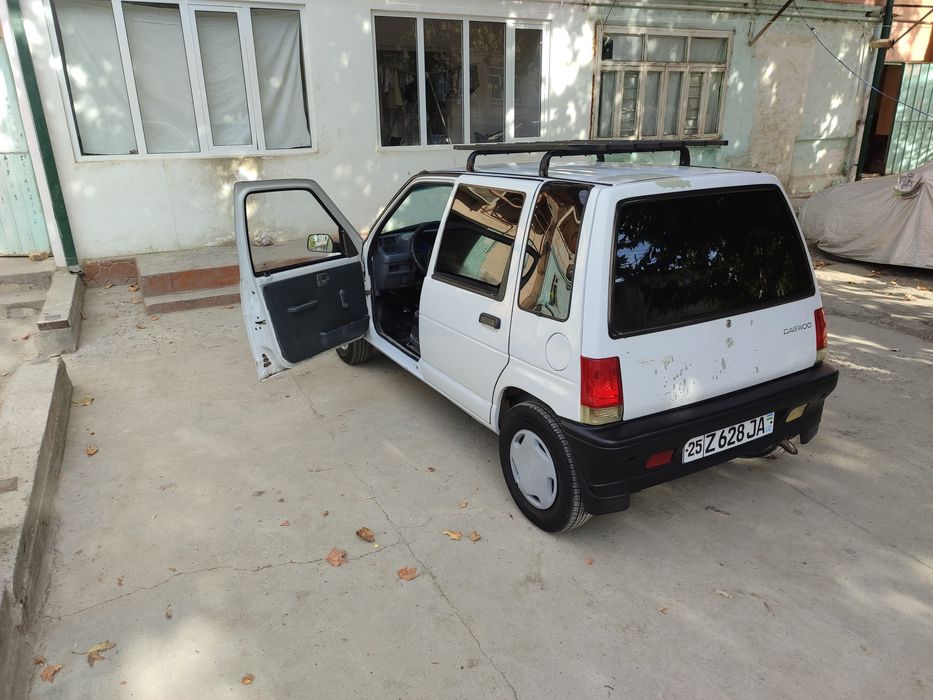 Tiko 1999 yil 2000$