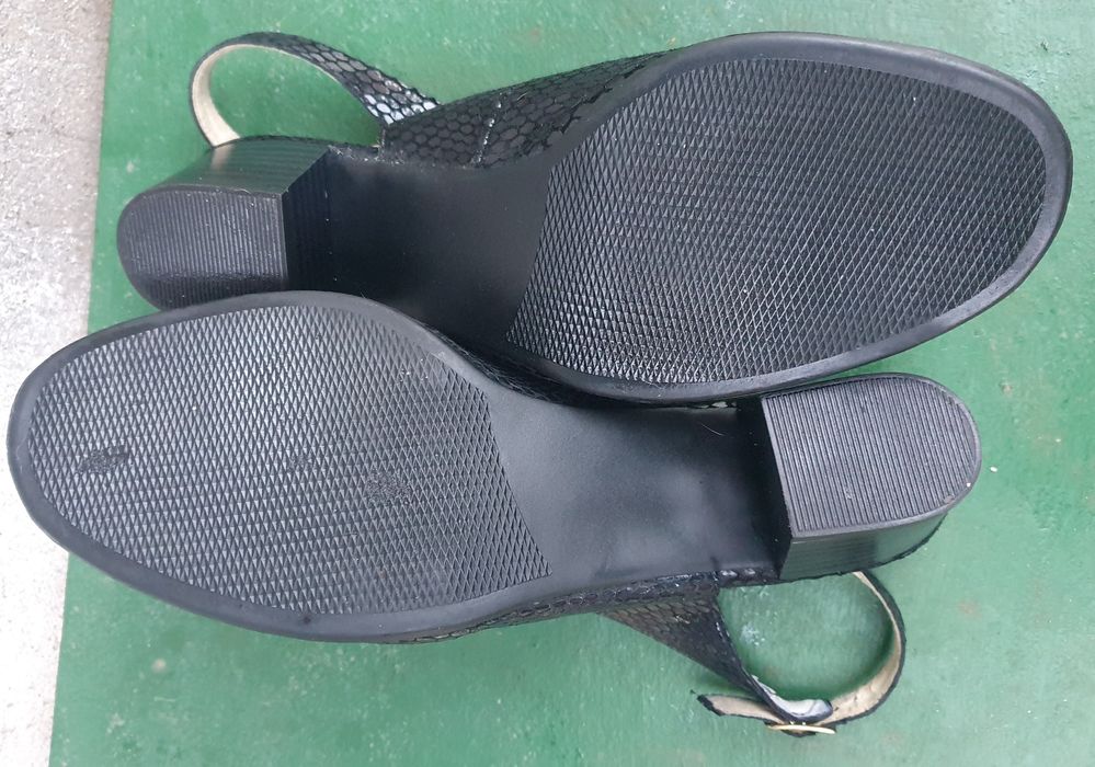 Sandale piele lacuita