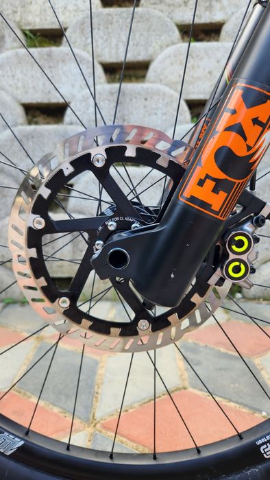 Bicicleta Downhill YT tues cf pro race