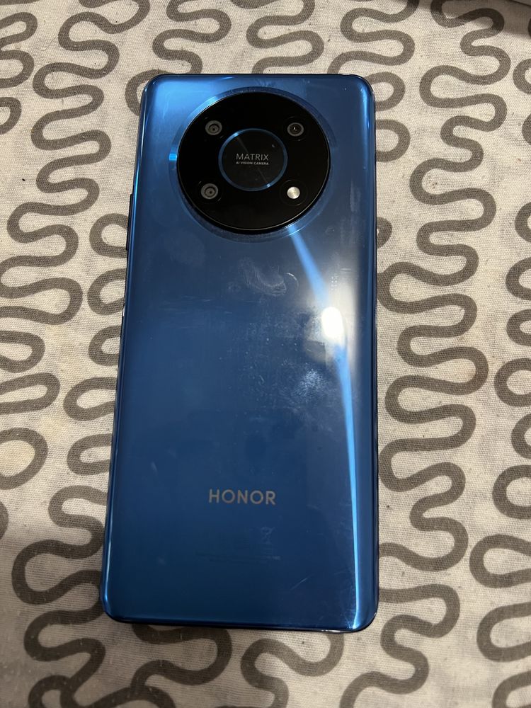 Honor Magic 4 lite 6+2 Gb ram , 128gb intern