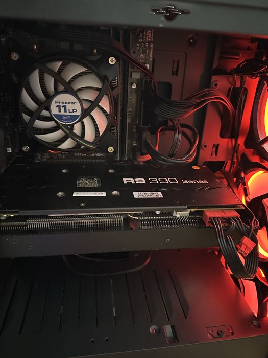 Pc gaming r9 390 i7 9700