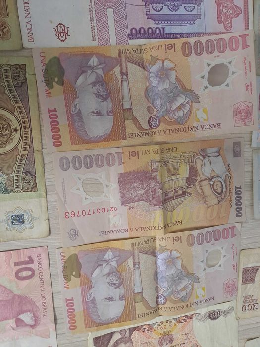 Bani de colectie 1974-2014