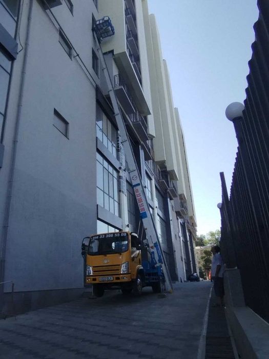 AVTOLIFT 32 metr yuklarni yuqori qavatlarga chiqarish (MOBILNIY LIFT)