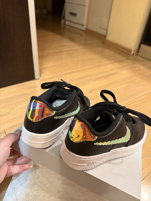 Nike Air Force 1 holografici marime 36,5