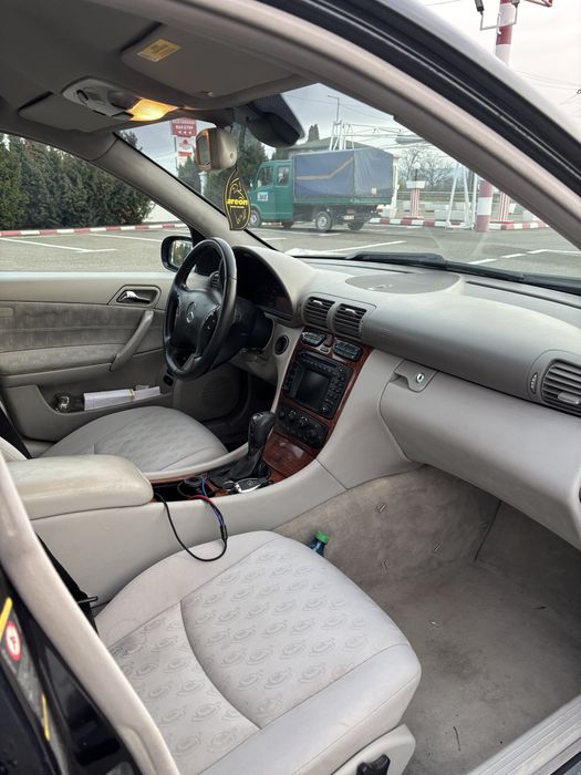 Mercedes c class w203