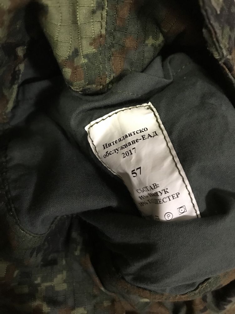 Камофлаж шуба панталон две шапки и два колана