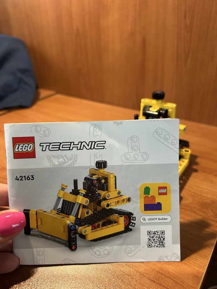 Lego Technic Heavy Duty Bulldozer - Лего булдозер
