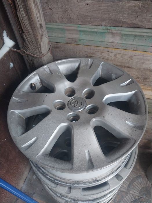 Продам диски На Тайота