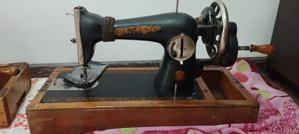 Продам ручные швейные машинки