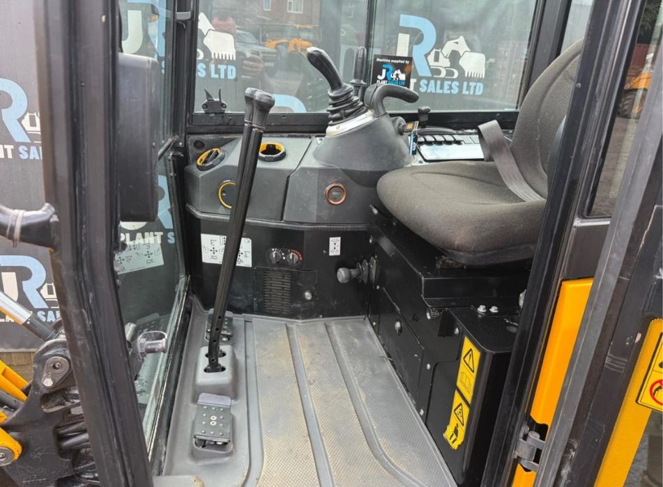 Mini escavator  2021