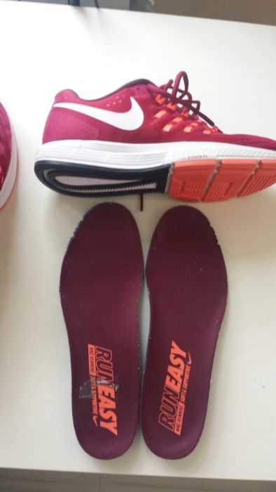 Nike Air Zoom Vomero 11 Womеn Cherry Size 40.5/26sm НОВО!