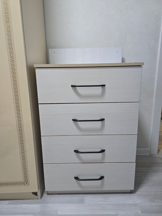 Комод в хорошем состоянии