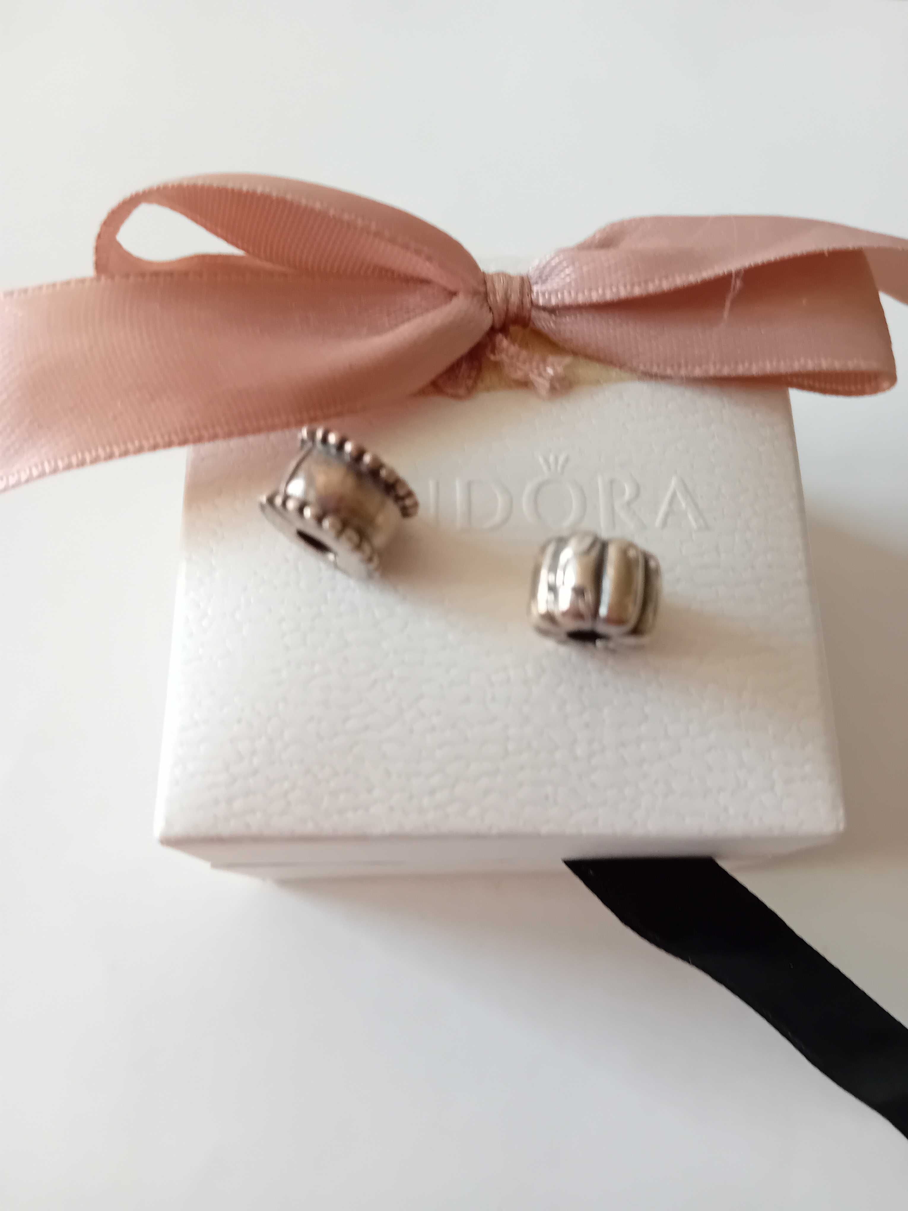 Bratara pandora accesorii