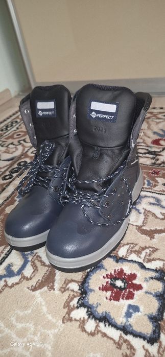 Ботинка размер 43 (27,5)