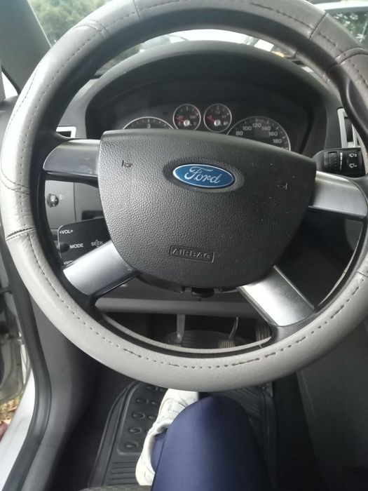 Vând mașină marca Ford focus cmax