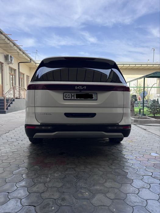 Kia Carnival 2023 yil