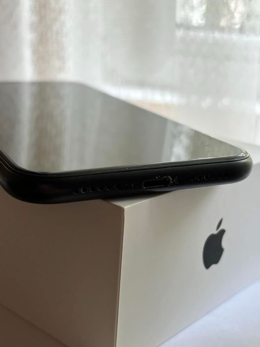 Vând telefon iPhone XR