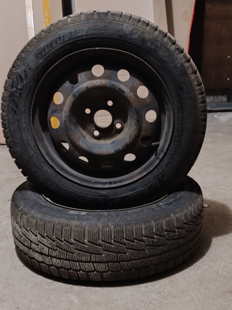 Продам зимние шины с железными дисками