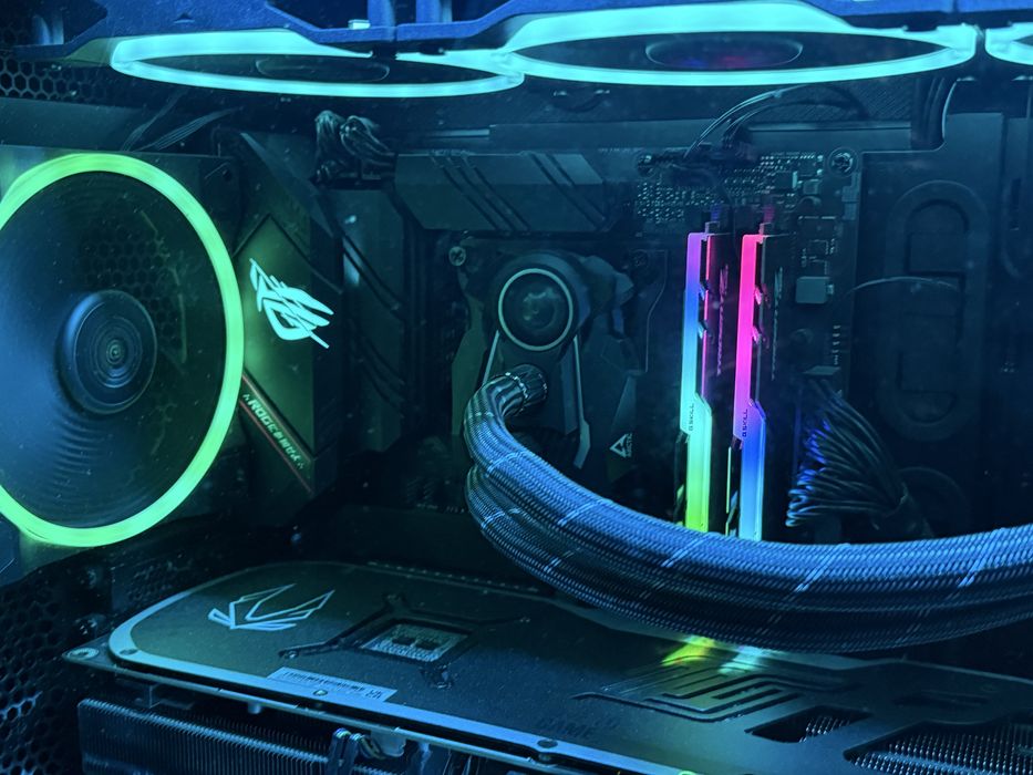 Продам Ryzen 5950x + ASUS ROG STRIX B550-F + G.Skill 32 gb 3600mhz