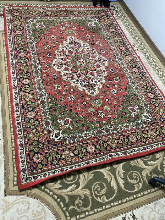 Продам ковры 4шт размер 2х3 состояние отличное